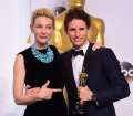 464207216-actor-eddie-redmayne-celebrates-winning-the-gettyimages.jpg