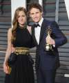 464463898-actor-eddie-redmayne-and-wife-hannah-gettyimages.jpg