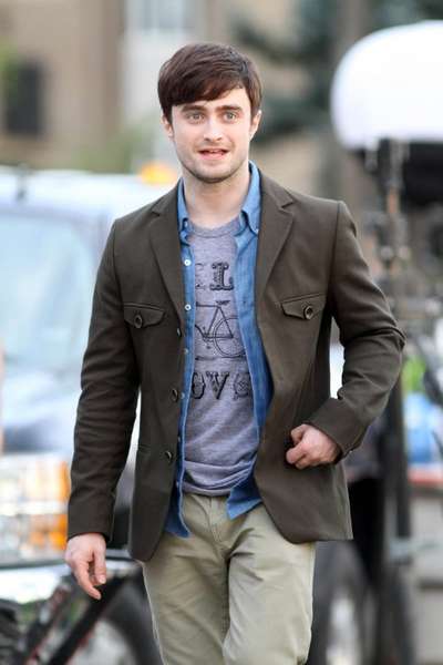 Daniel Radcliffe In First On-set Photos Of Romantic Comedy 