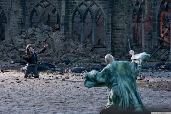 New Deathly Hallows Part 1 And 2 Hi Res Stills On Set Shots Character